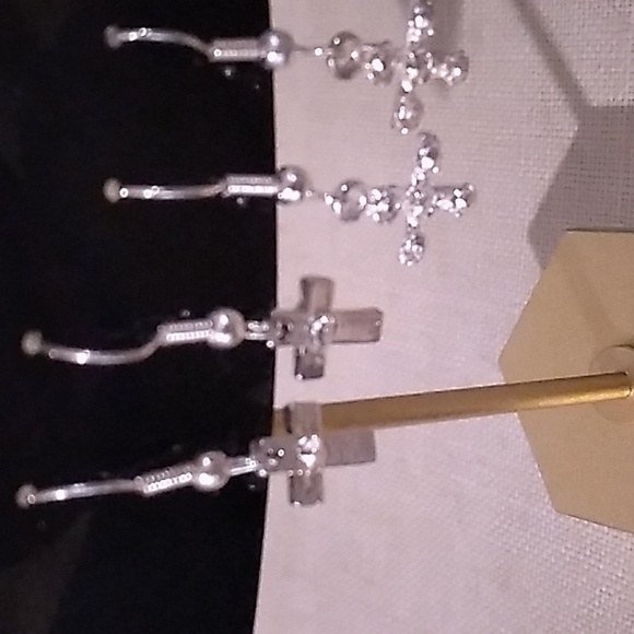 VINTAGE Cross Earring Set NEW on Original Card - Picture 7 of 10